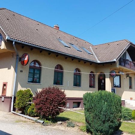 KörmendTeke Panzio住宿加早餐旅馆 外观 照片
